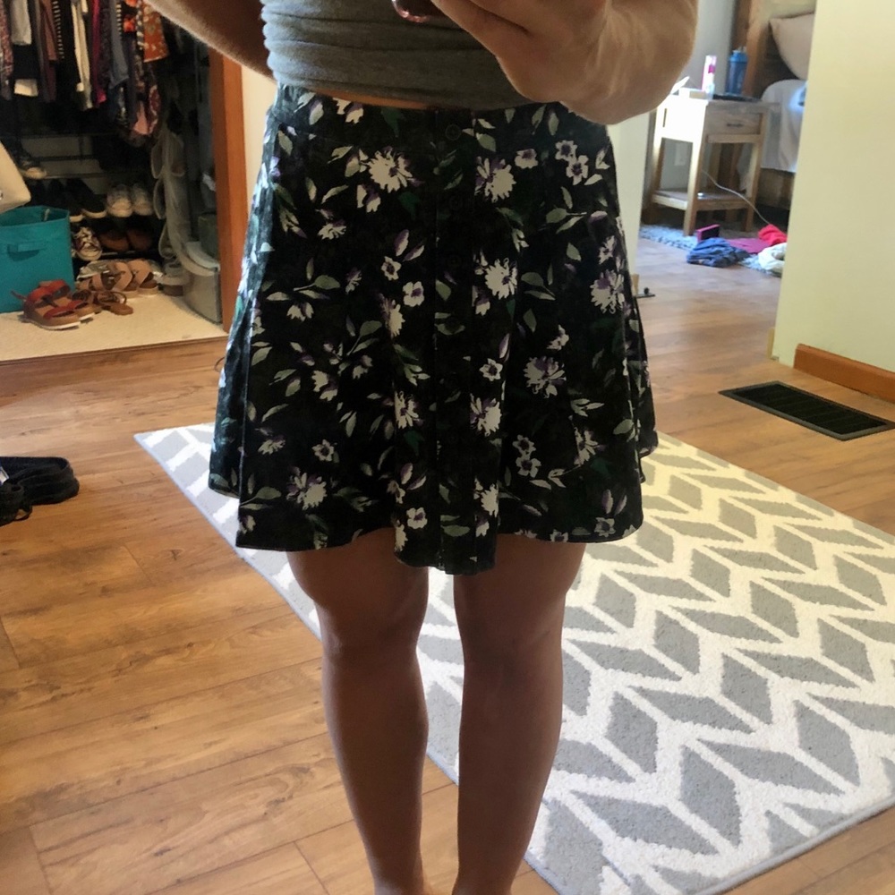 American Eagle Stretch Floral Skirt